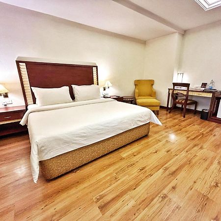 The Residency Karur Hotell Eksteriør bilde