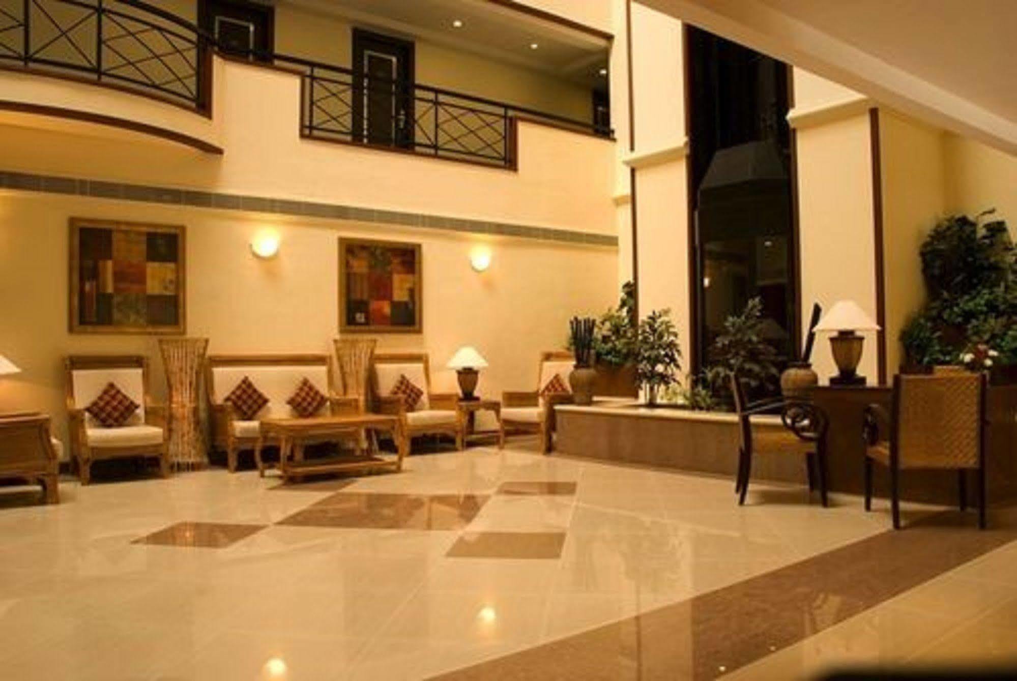 The Residency Karur Hotell Eksteriør bilde
